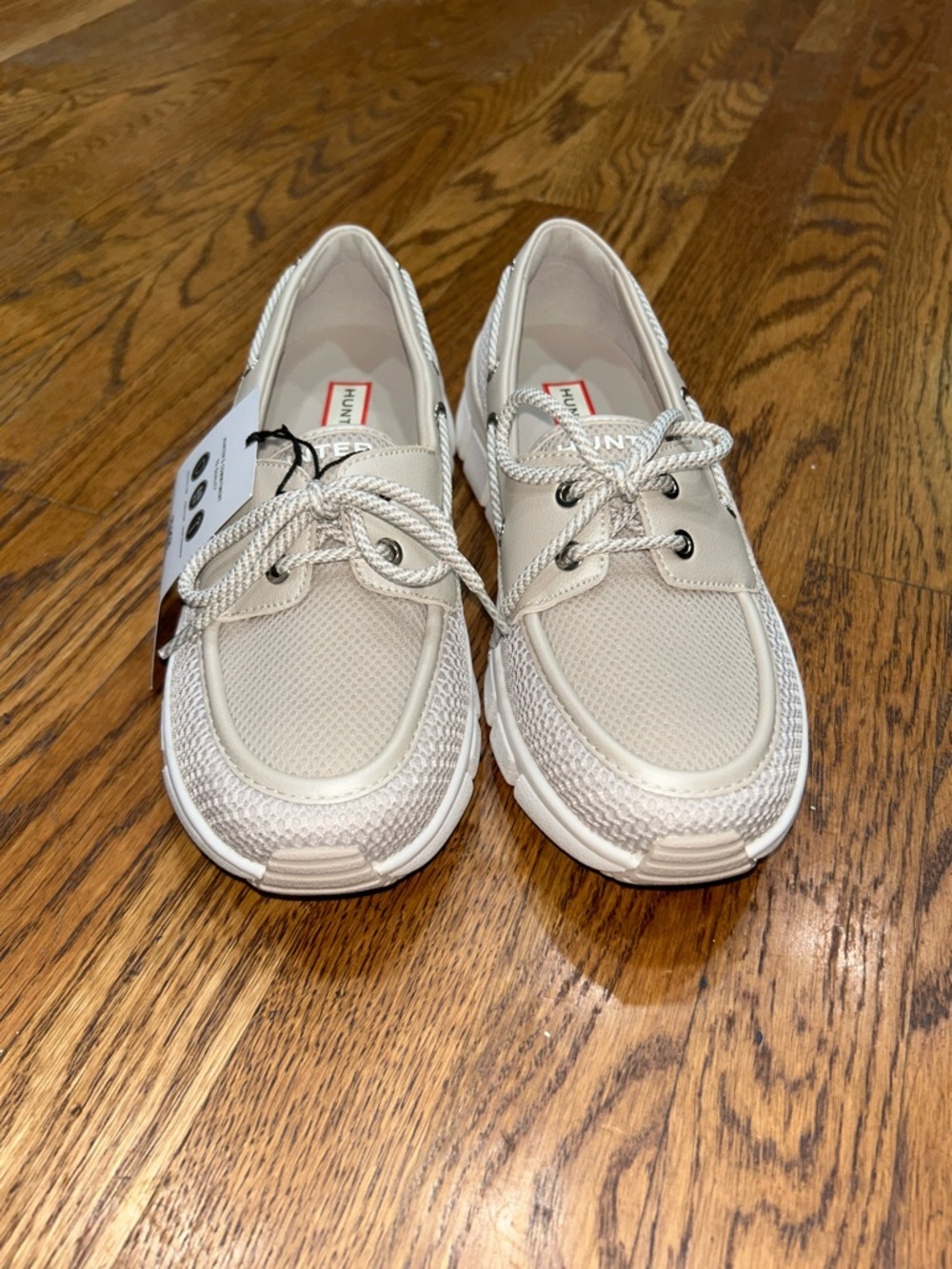 Hunter Cream Textured Lace-Up Boat Shoes Women’s Size 8.5